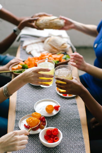 People sitting at the table and sharing drinks and appetizers

The Kristi Jones Podcast - 7 Simple Healthy Lifestyle Tips to Begin Now