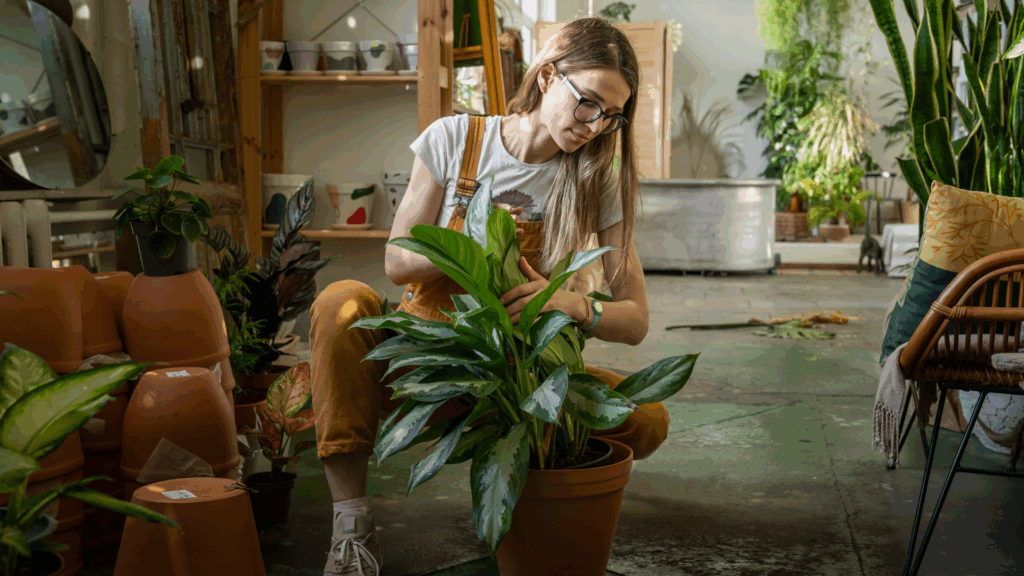 Breaking the Mold: 
How to Know When You've Outgrown Your Life, The Kristi Jones Show Podcast
